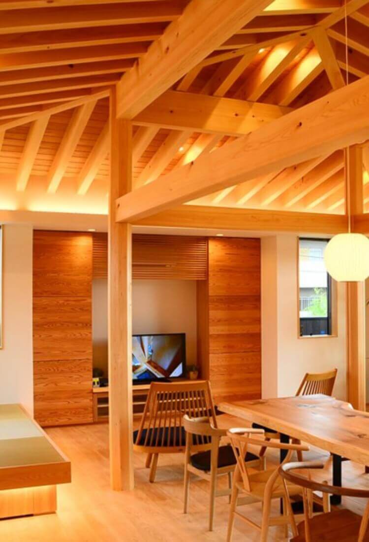 日本の木材で作られた家具